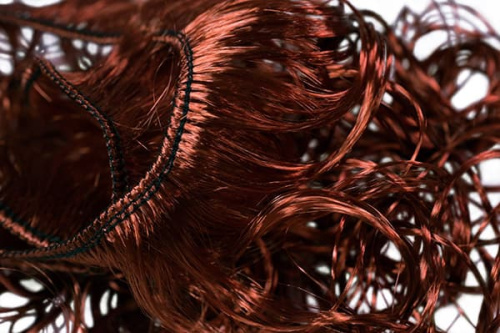 hair_curls_essays_dark_co